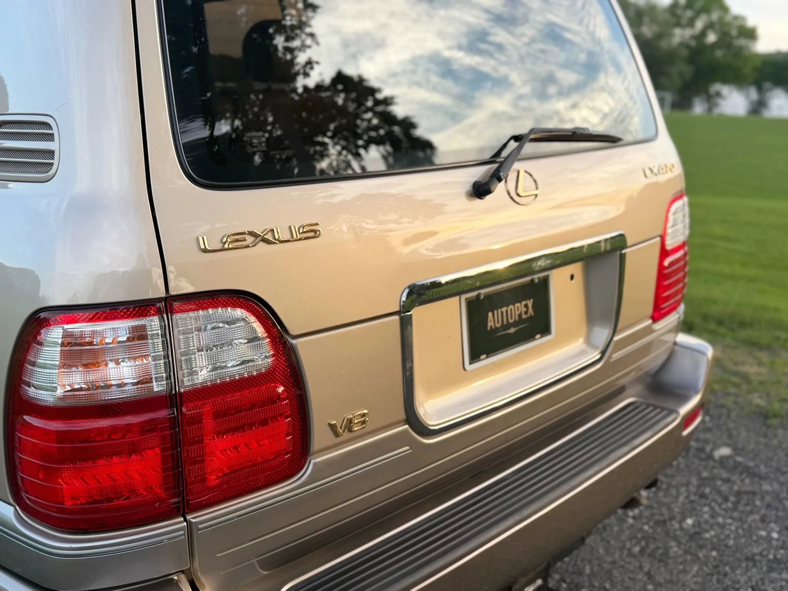 Used 2001 Lexus LX 470 4WD image 32