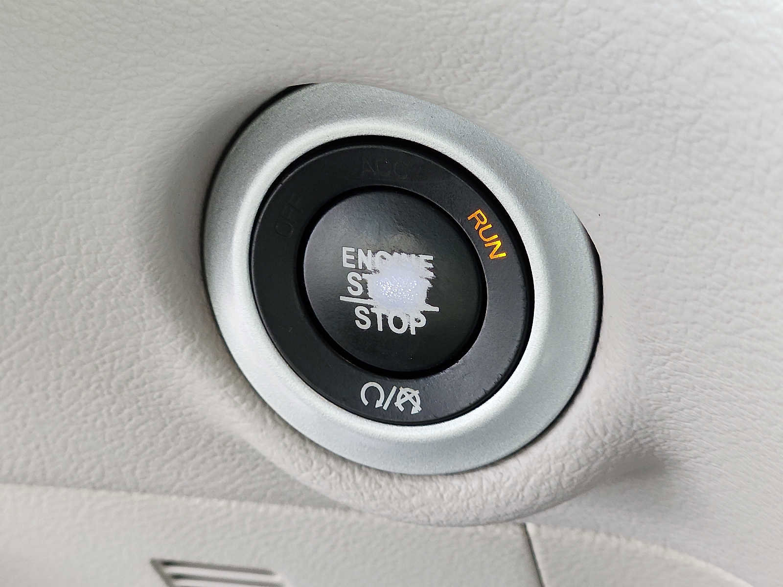 Used 2017 Chrysler Pacifica LX image 23