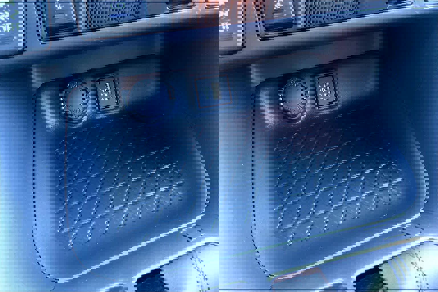 Used 2025 Toyota RAV4 XLE image 35