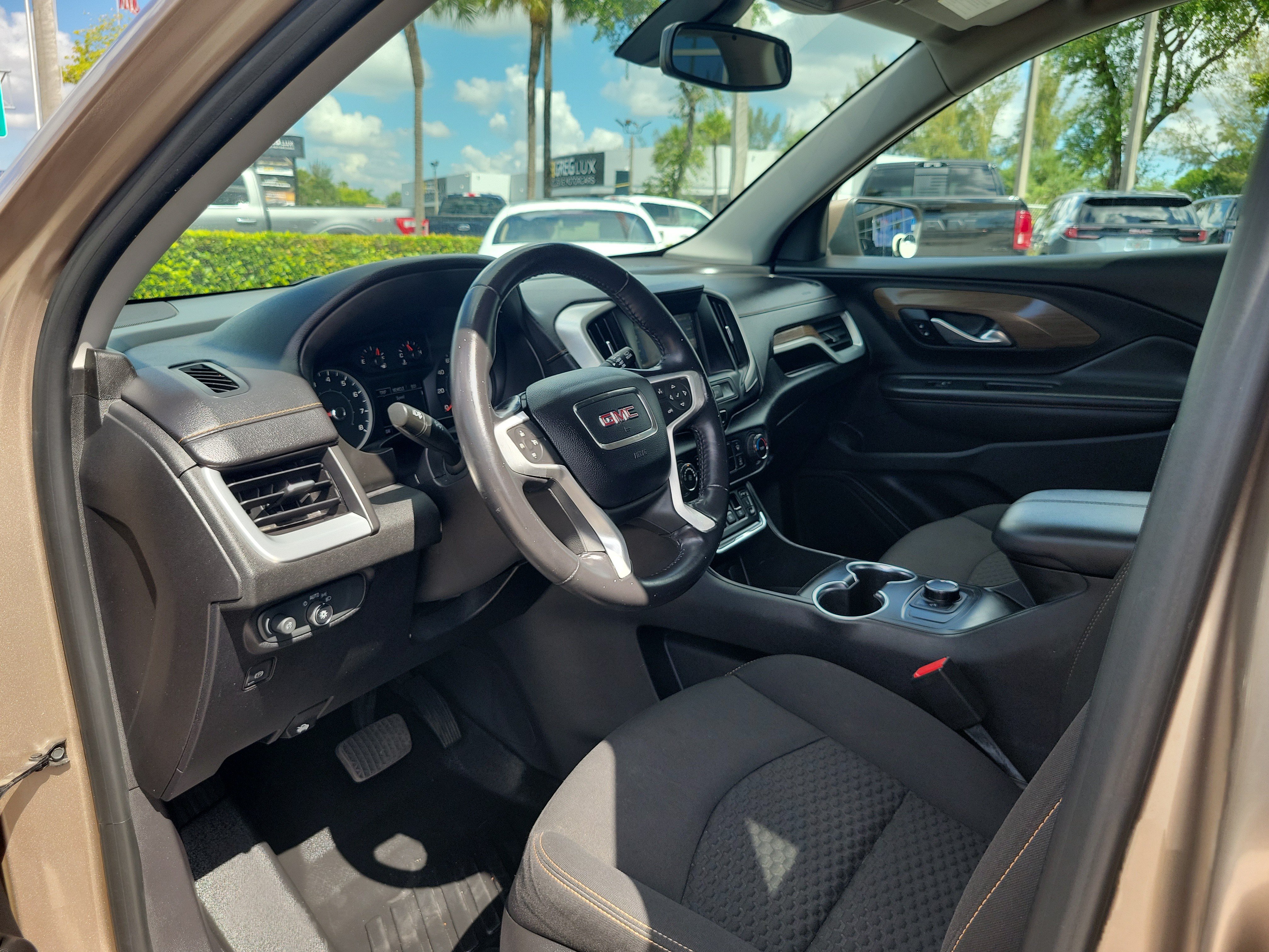 Used 2018 GMC Terrain SLE FWD image 9