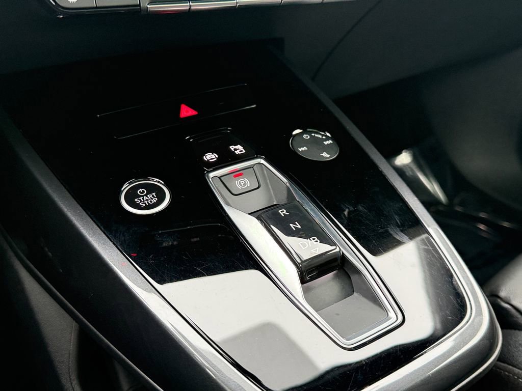 Used 2022 Audi Q4 e-tron Premium Plus image 18