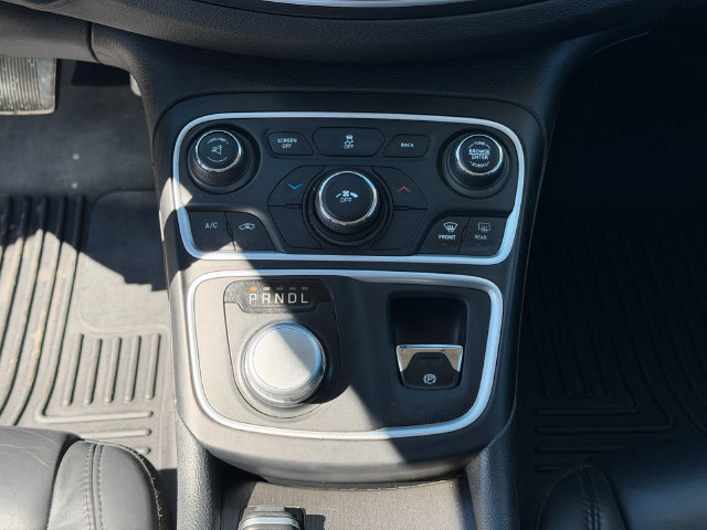 Used 2016 Chrysler 200 Limited Platinum FWD image 18