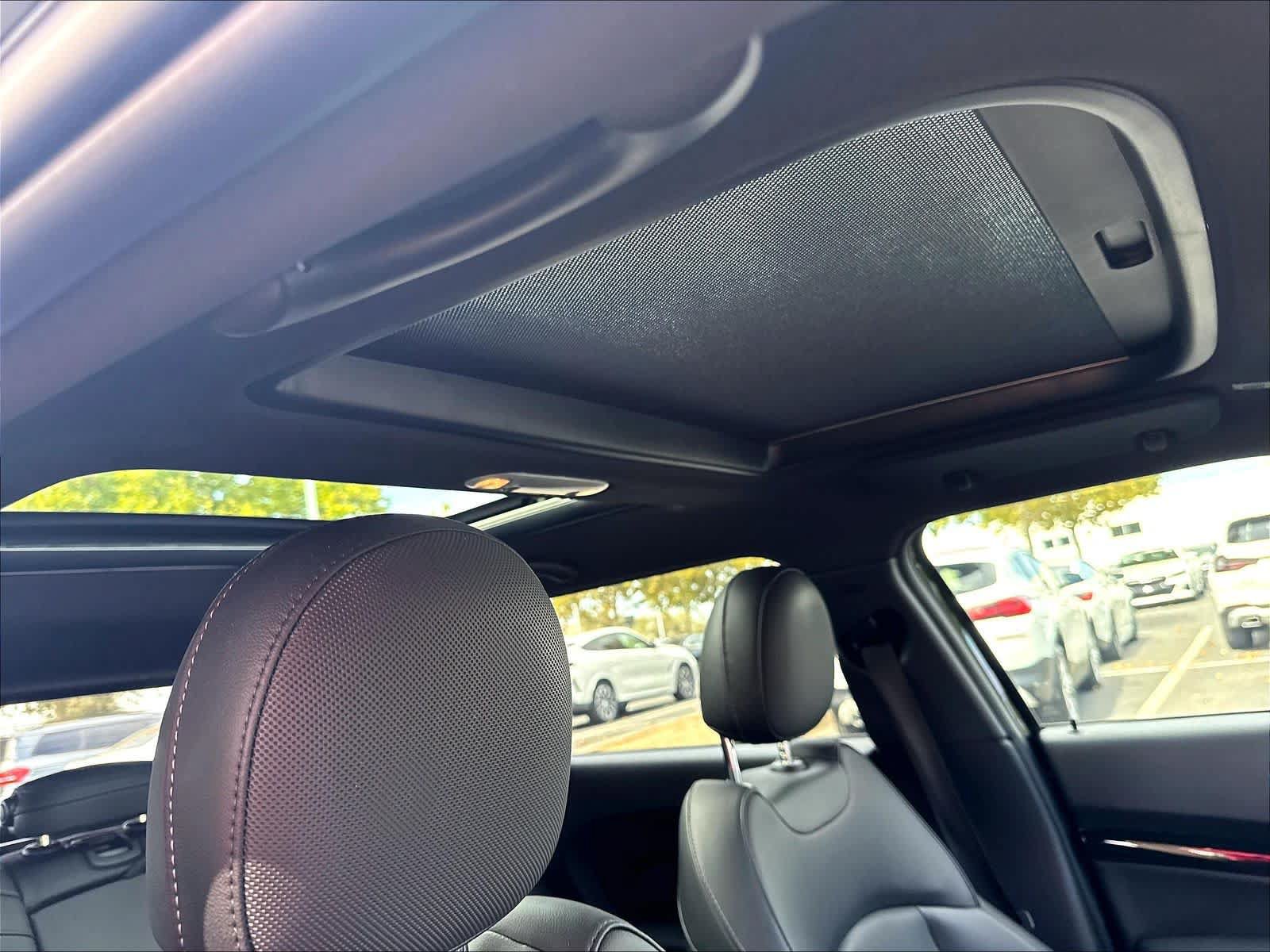 Used 2022 MINI Cooper Clubman S w/ Premium Package FWD image 29