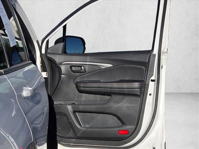 Used 2022 Honda Pilot TrailSport image 11