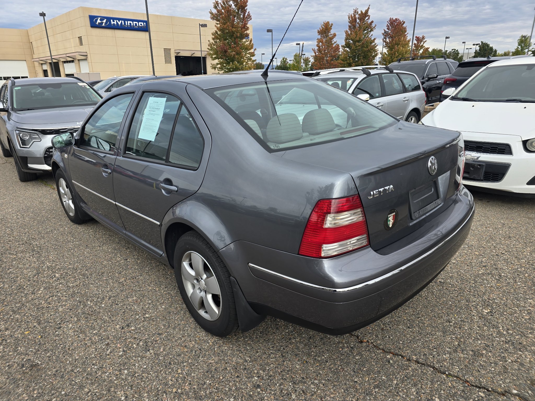 Used 2004 Volkswagen Jetta GLS TDI FWD image 3