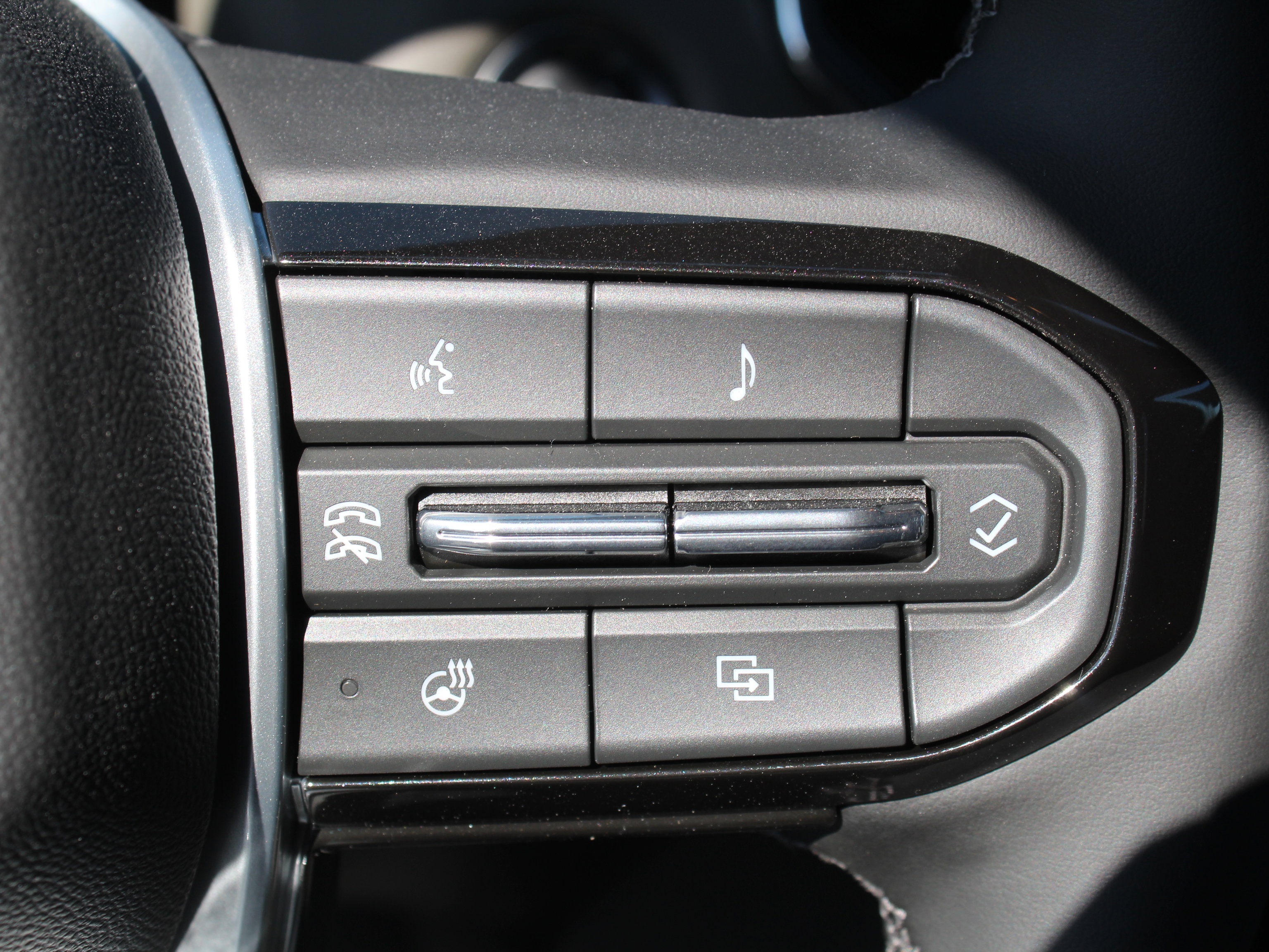 New 2026 Chevrolet Colorado ZR2 w/ ZR2 Bison Edition image 15