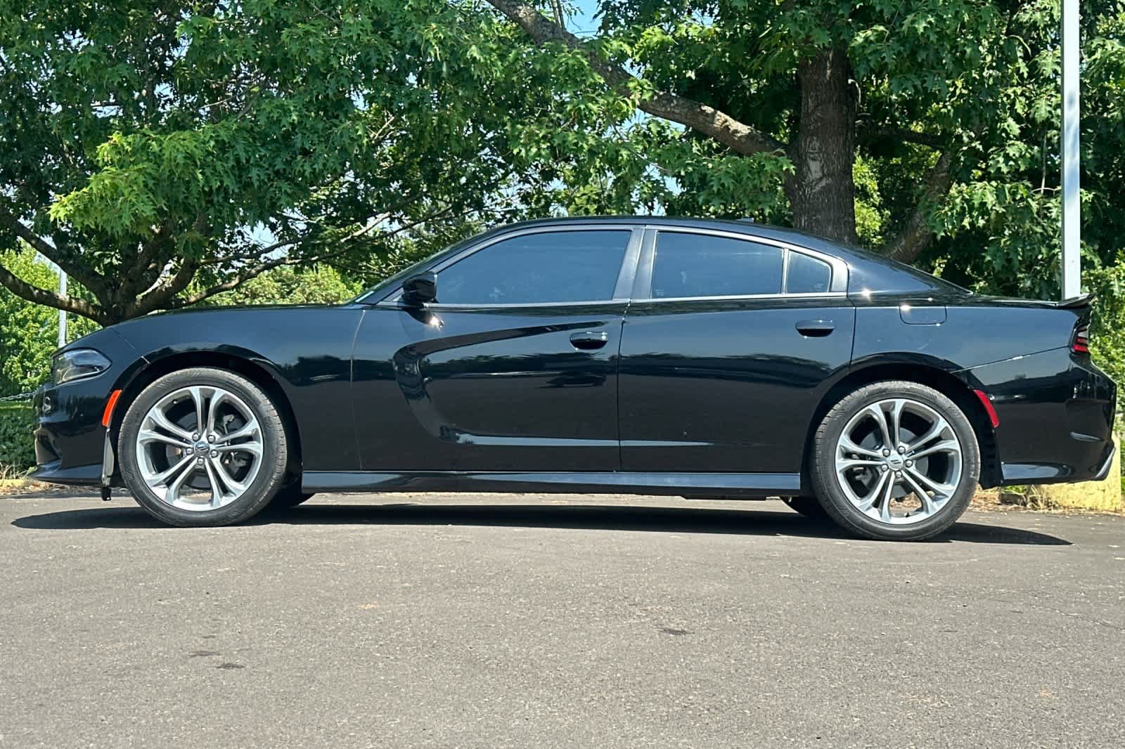 Used 2020 Dodge Charger GT w/ Plus Group RWD image 5