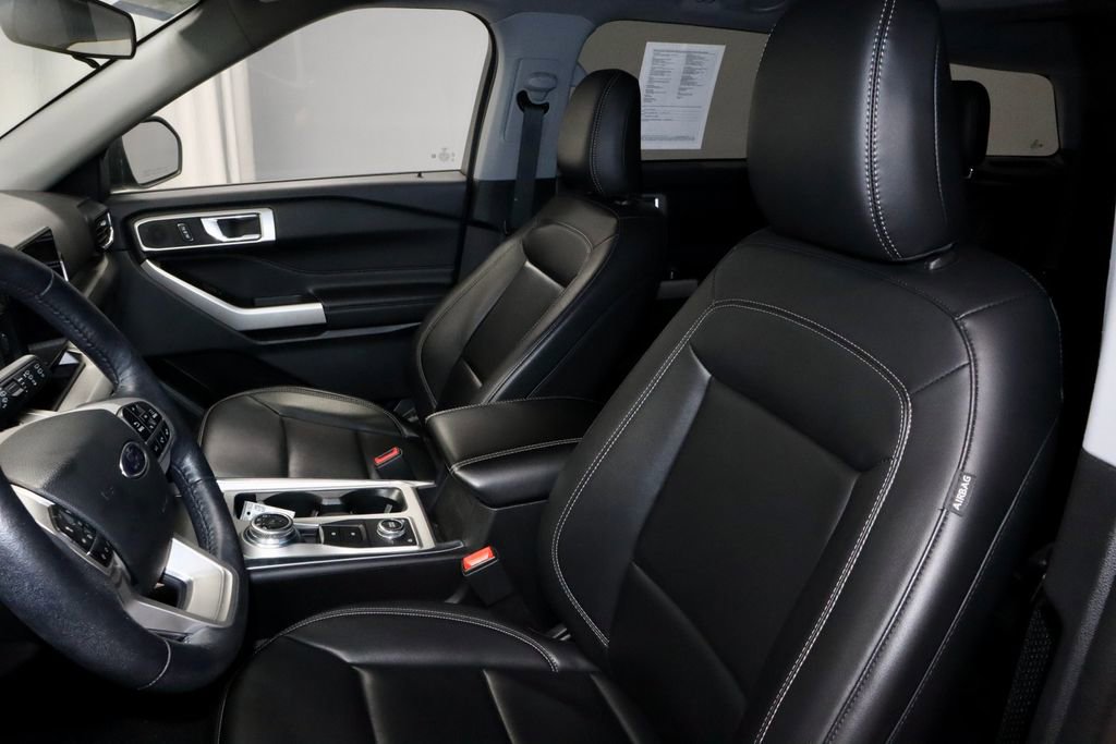 Used 2023 Ford Explorer XLT w/ Equipment Group 202A AWD/4WD image 27
