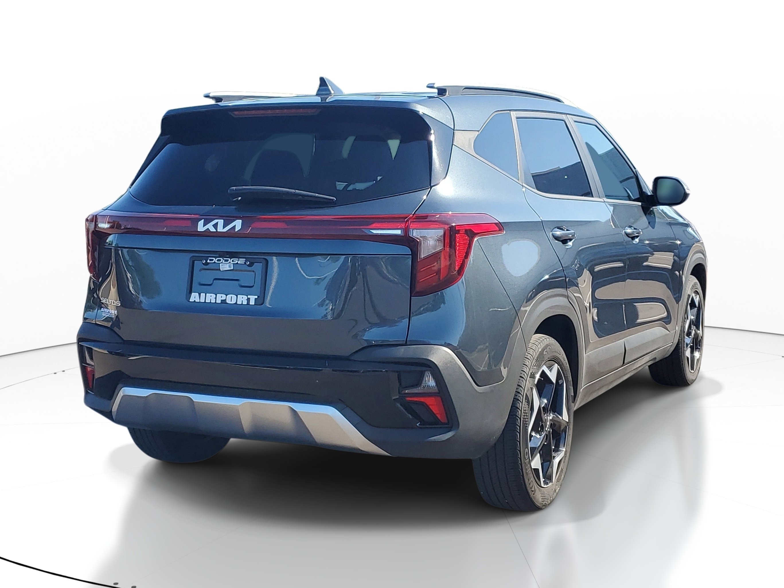 Used 2025 Kia Seltos S FWD image 5