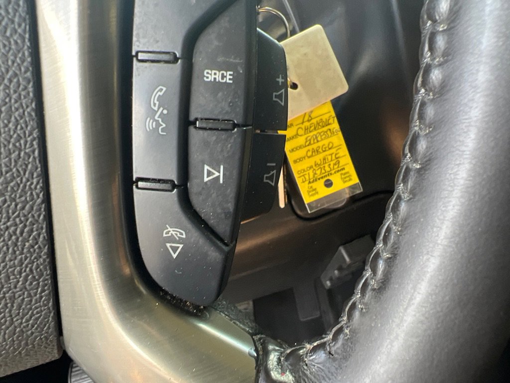 Used 2018 Chevrolet Express 3500 w/ Driver Convenience Package image 33