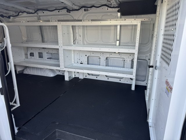 Used 2022 Ford Transit 150 Low Roof RWD image 4