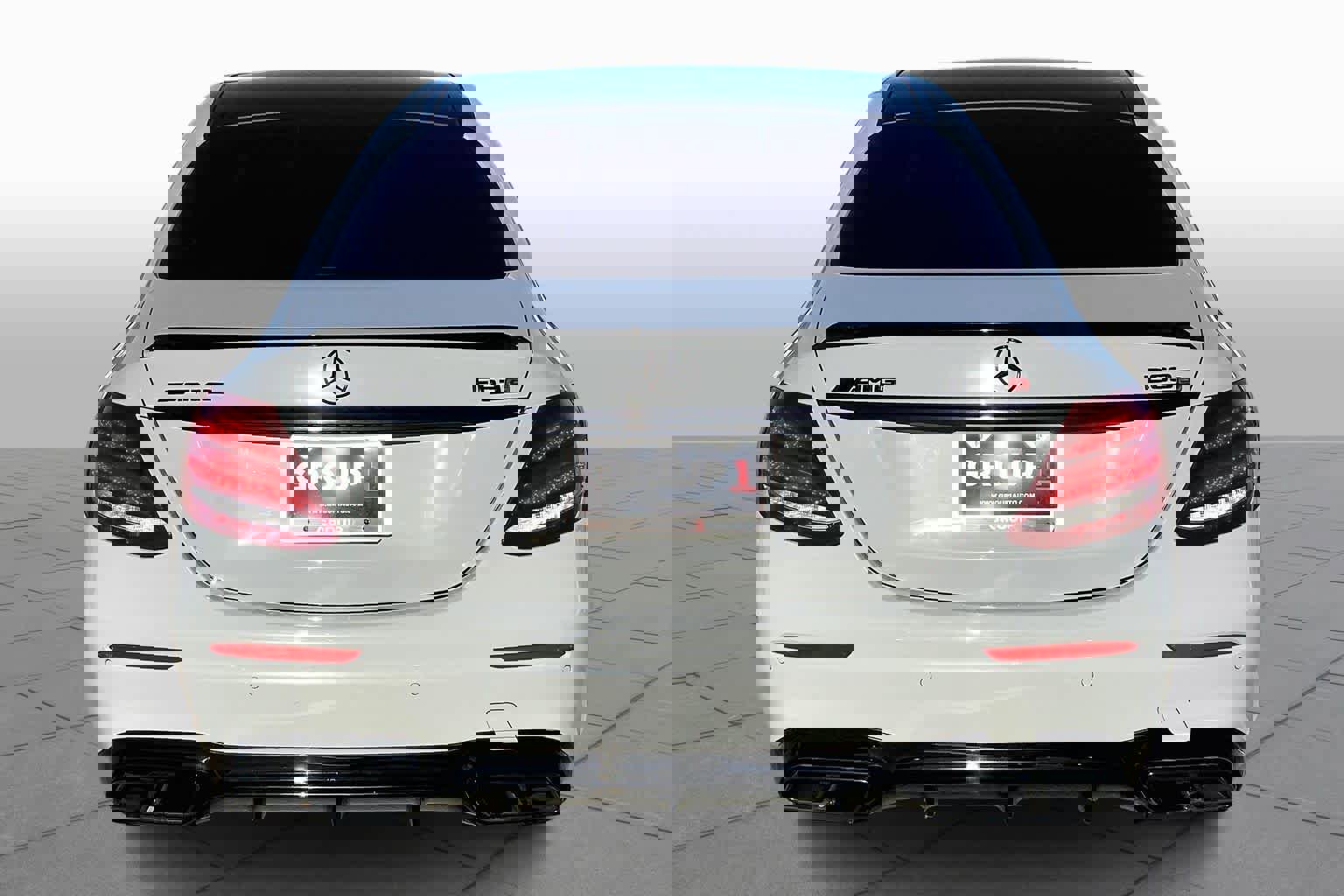 Used 2019 Mercedes-Benz E 63 AMG S w/ Driver Assistance Package image 4