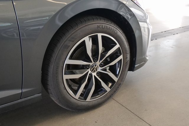 New 2026 Volkswagen Jetta SE image 8