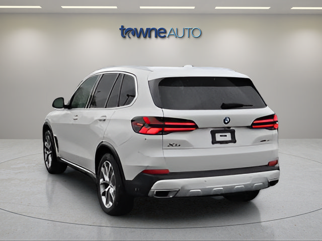 Used 2024 BMW X5 xDrive40i w/ Premium Package AWD/4WD image 4