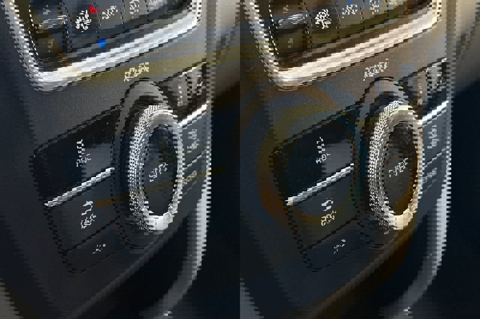 Used 2017 Acura MDX FWD image 23