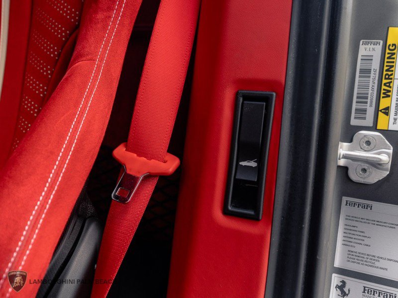 Used 2015 Ferrari 458 Speciale Coupe image 30