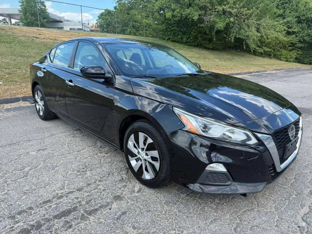 Used 2019 Nissan Altima 2.5 S FWD image 3