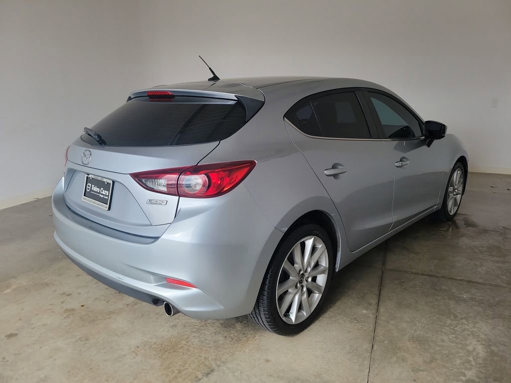 Used 2017 MAZDA MAZDA3 Touring image 5