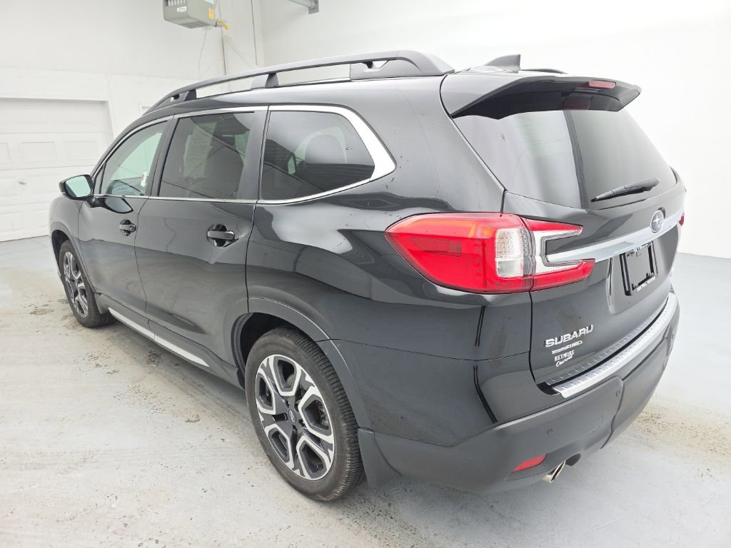 Used 2024 Subaru Ascent Limited image 9