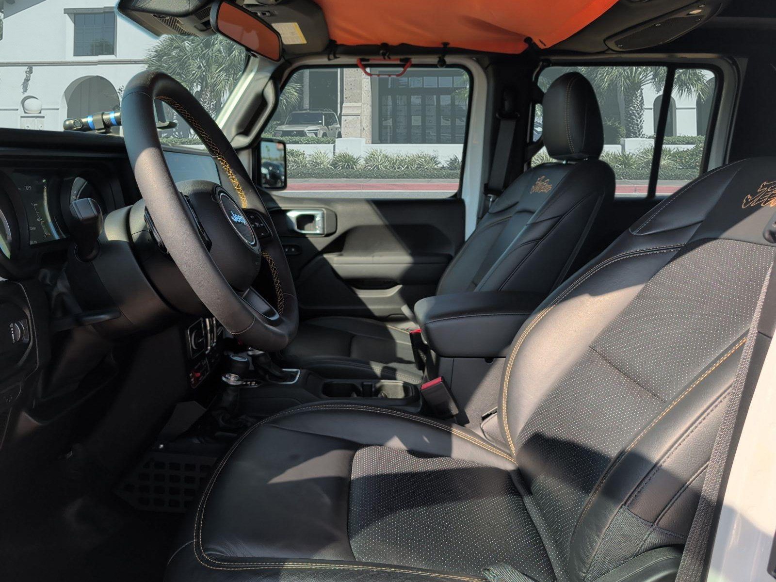 Used 2024 Jeep Gladiator Sport AWD/4WD image 11