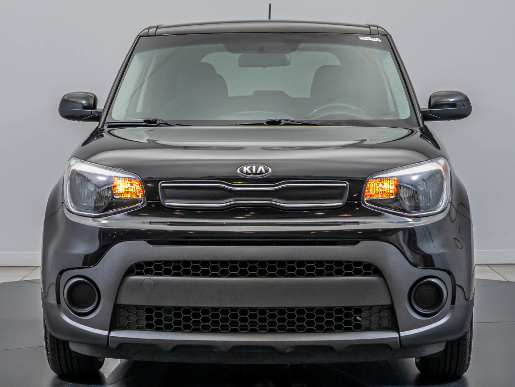 Used 2017 Kia Soul FWD image 2
