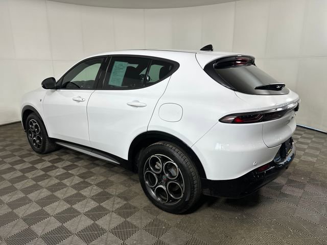 Used 2024 Alfa Romeo Tonale Ti w/ Premium Interior Package image 5