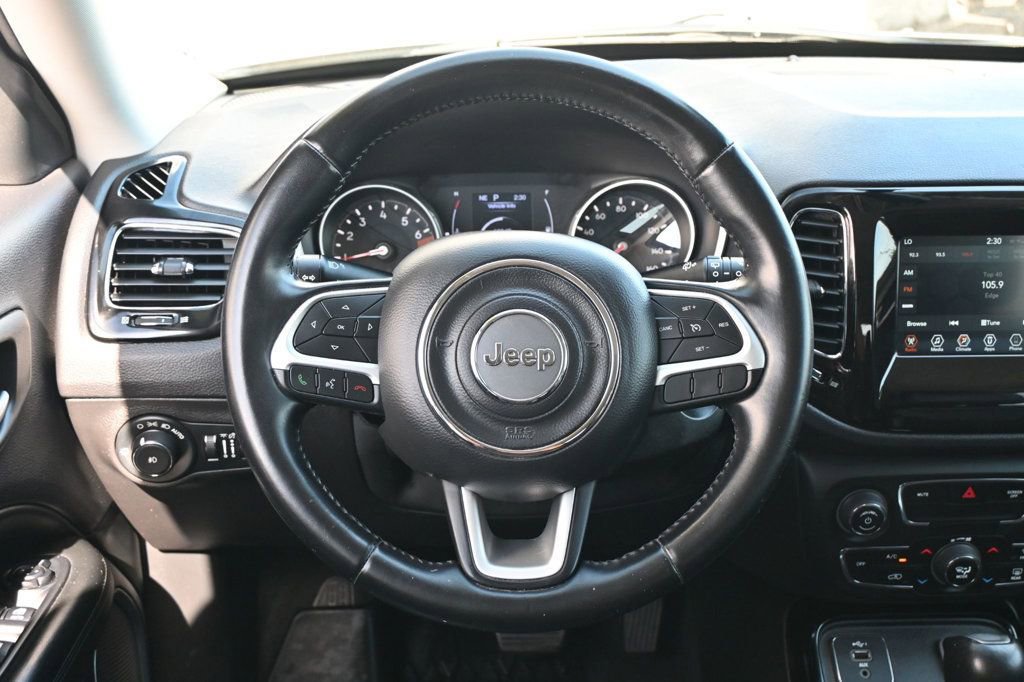 Used 2020 Jeep Compass Latitude FWD image 10