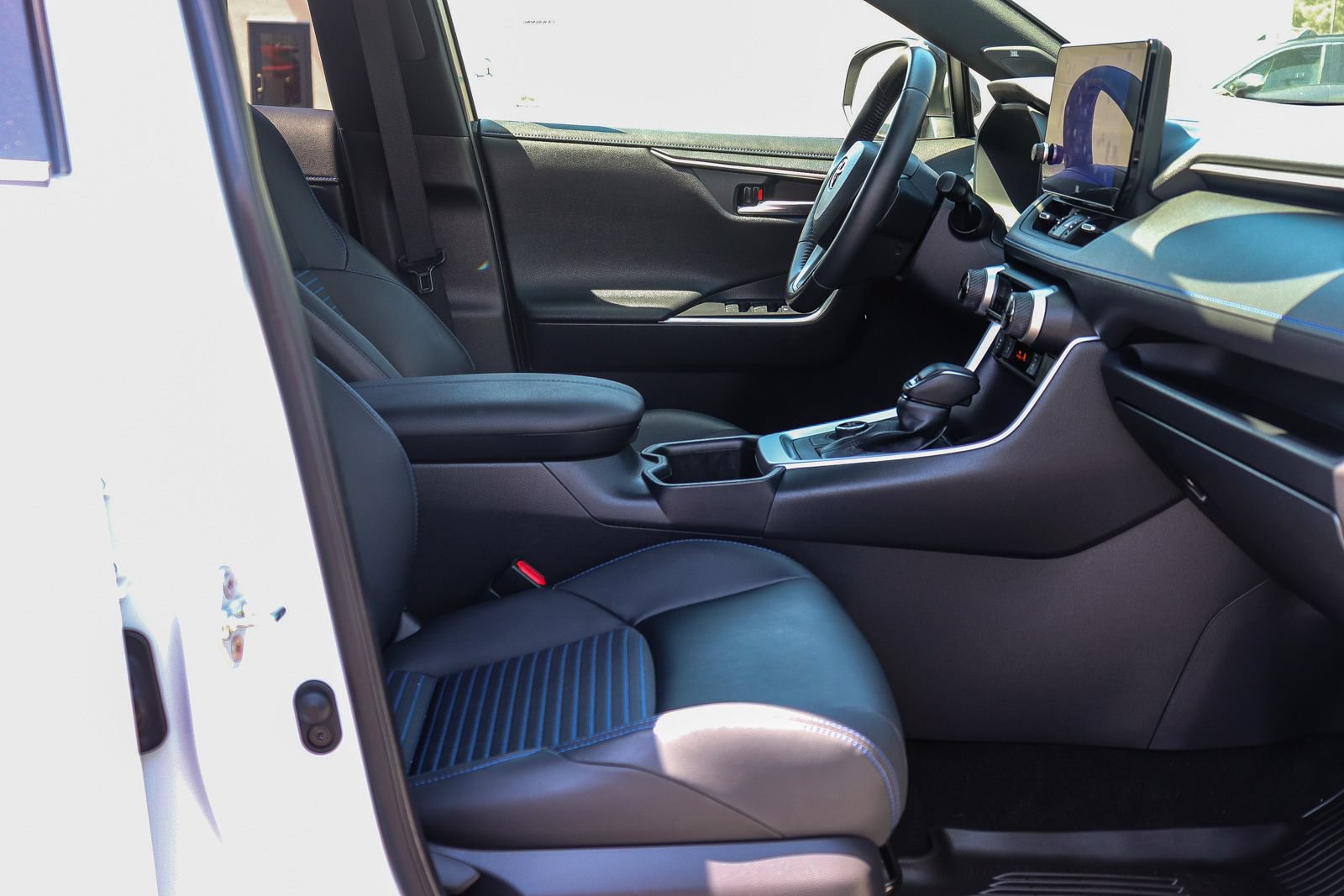 Certified 2024 Toyota RAV4 XSE w/ Advanced Technology Package AWD/4WD image 20