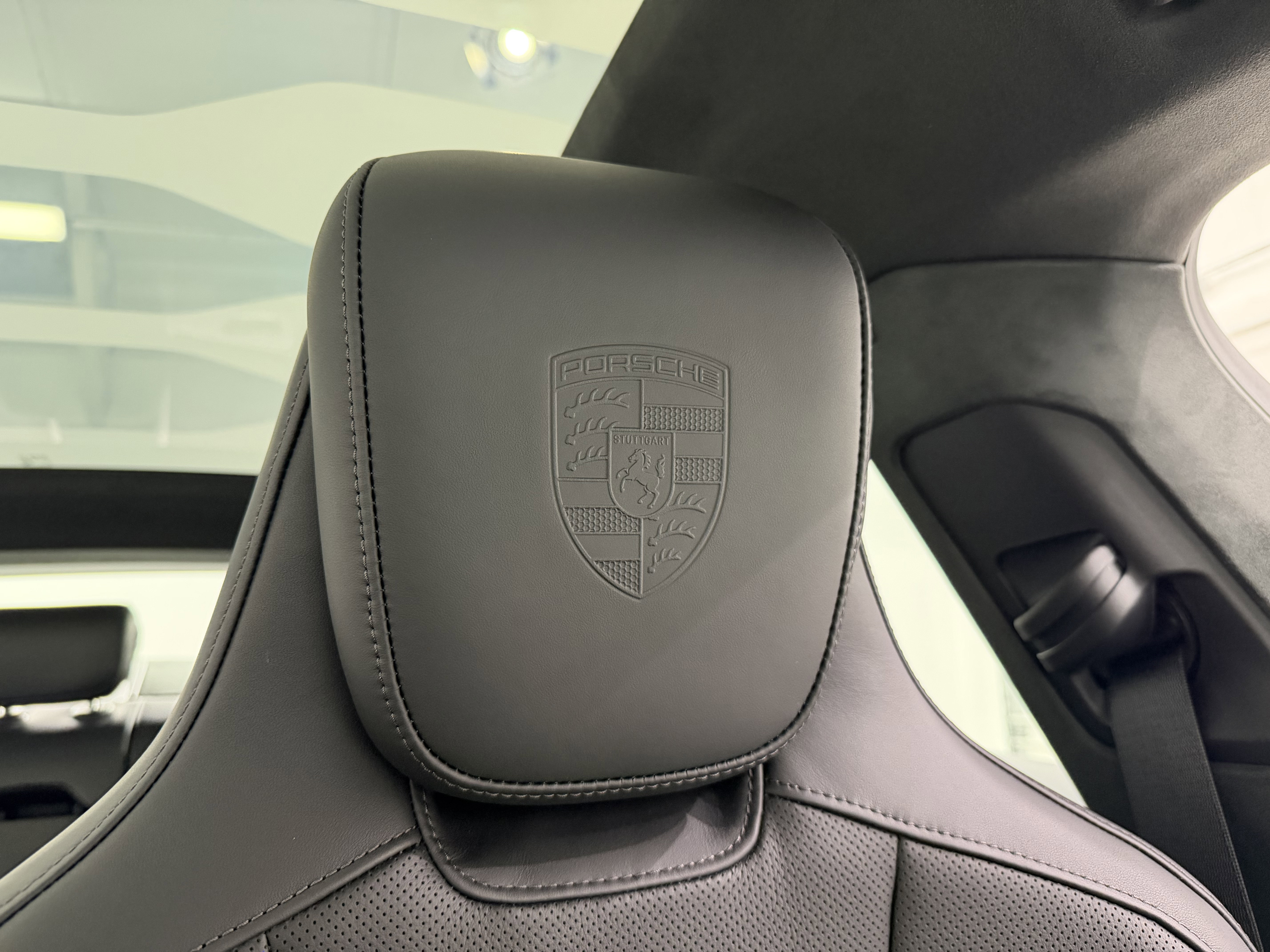 New 2026 Porsche Taycan GTS image 34