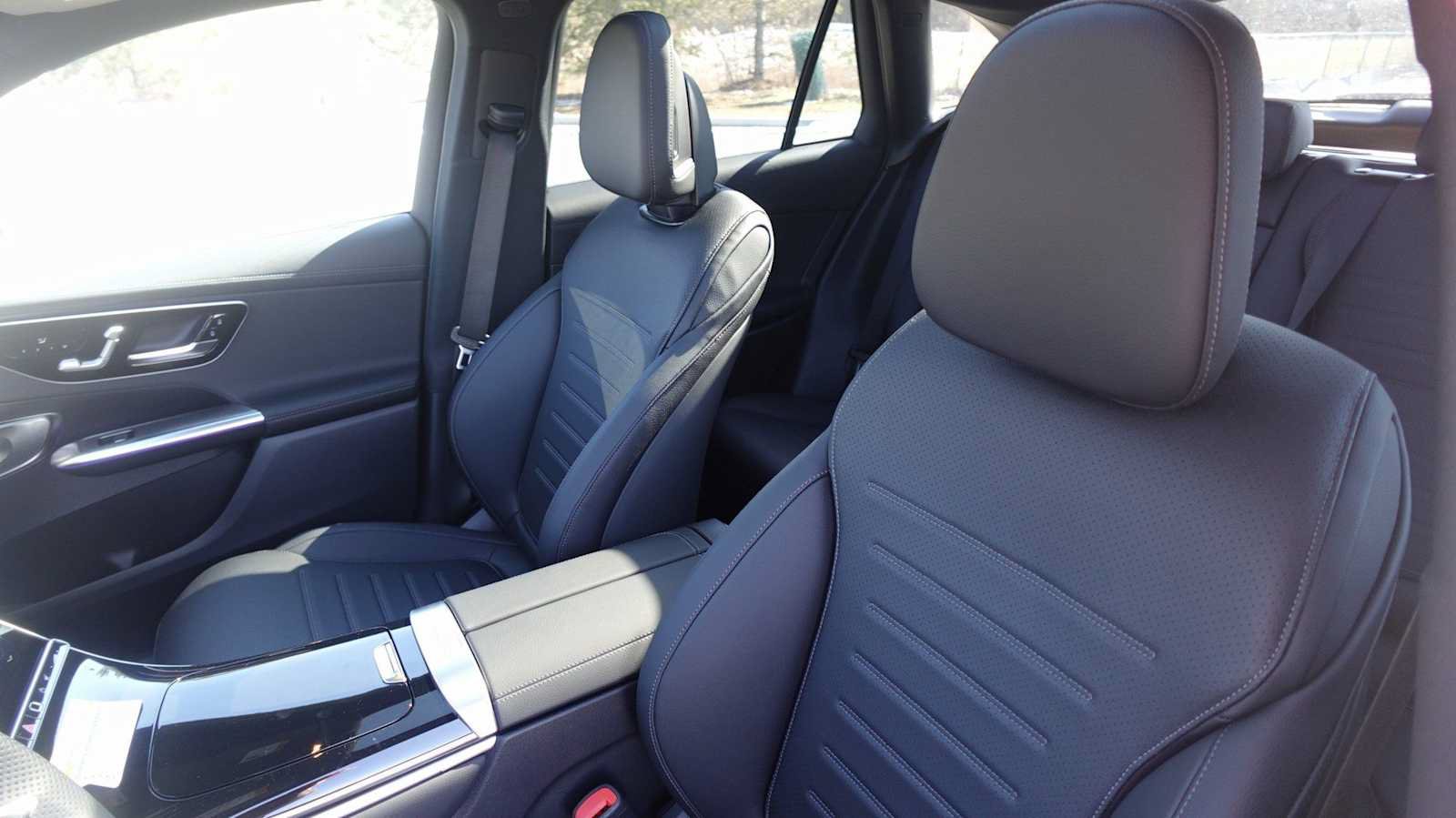 New 2026 Mercedes-Benz GLC 300 4MATIC image 32