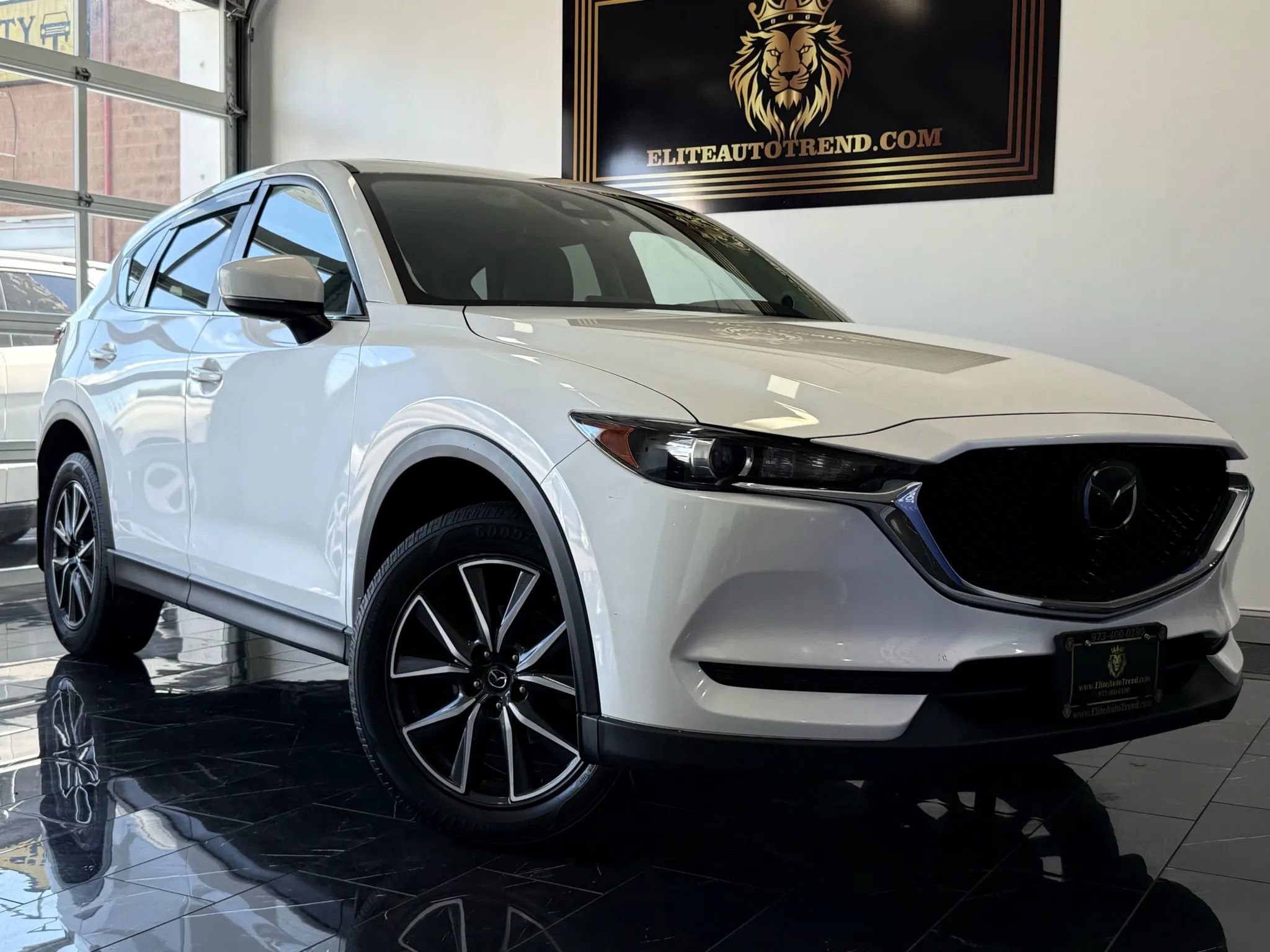 Used 2018 MAZDA CX-5 Touring w/ Preferred Equipment Package