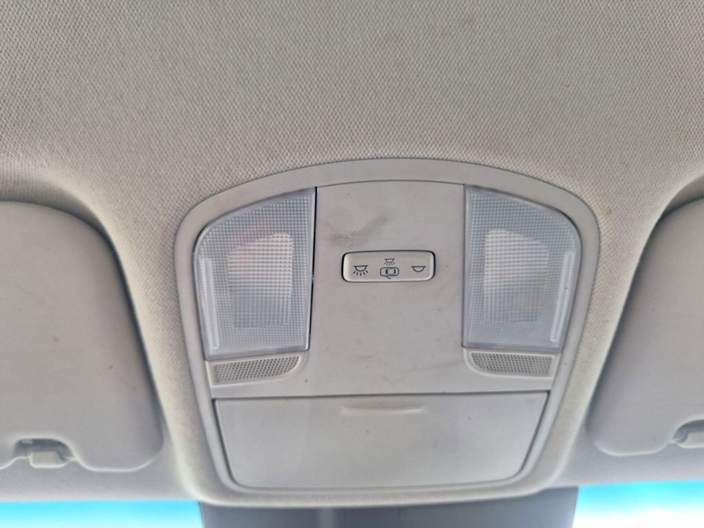 Used 2023 Hyundai Kona SE w/ Cargo Package image 19