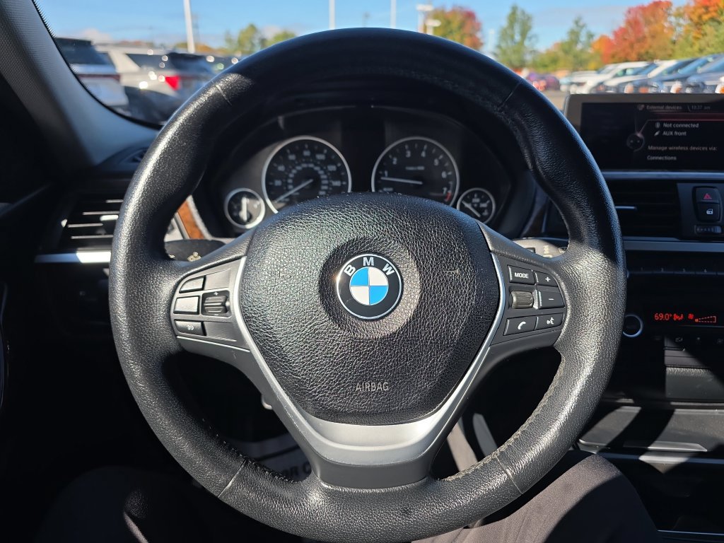 Used 2015 BMW 328i xDrive Sedan AWD/4WD image 24