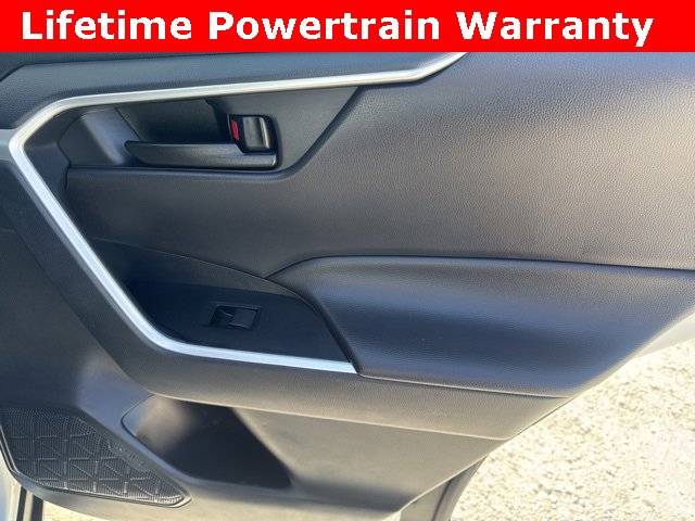 Used 2025 Toyota RAV4 LE image 22