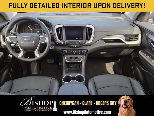 Used 2024 GMC Terrain SLT AWD/4WD image 3