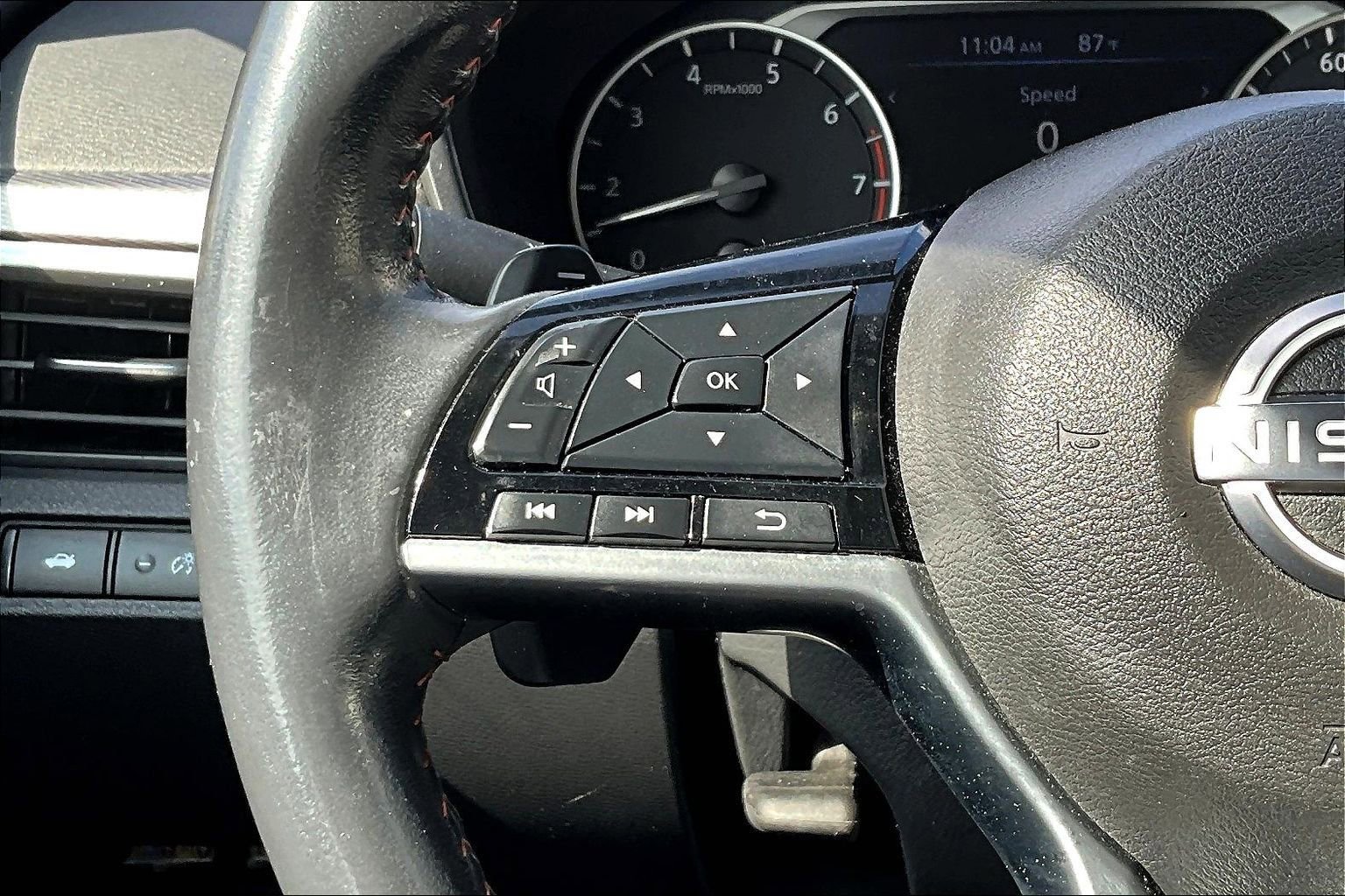 Used 2024 Nissan Altima 2.5 SR image 11