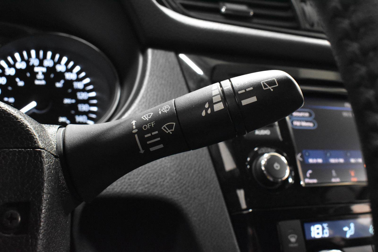 Used 2019 Nissan Rogue S image 12