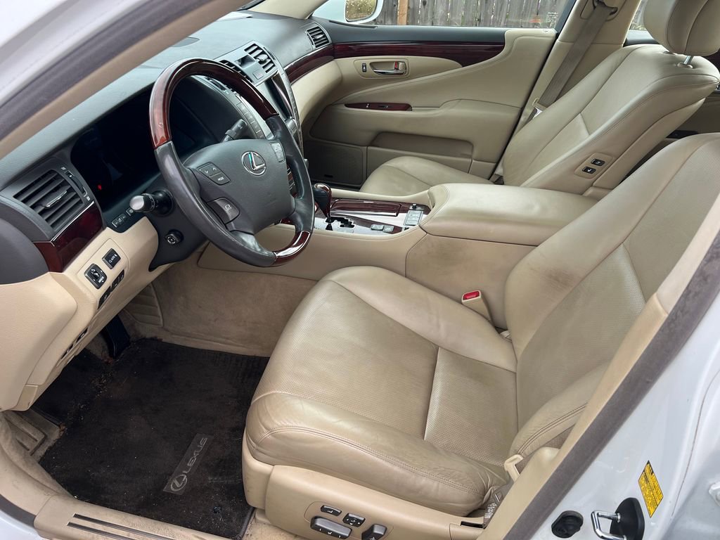 Used 2007 Lexus LS 460 RWD image 5