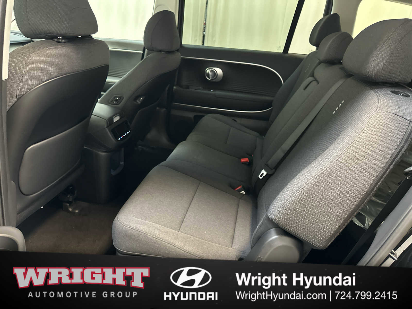 New 2026 Hyundai Ioniq 9 SE image 9