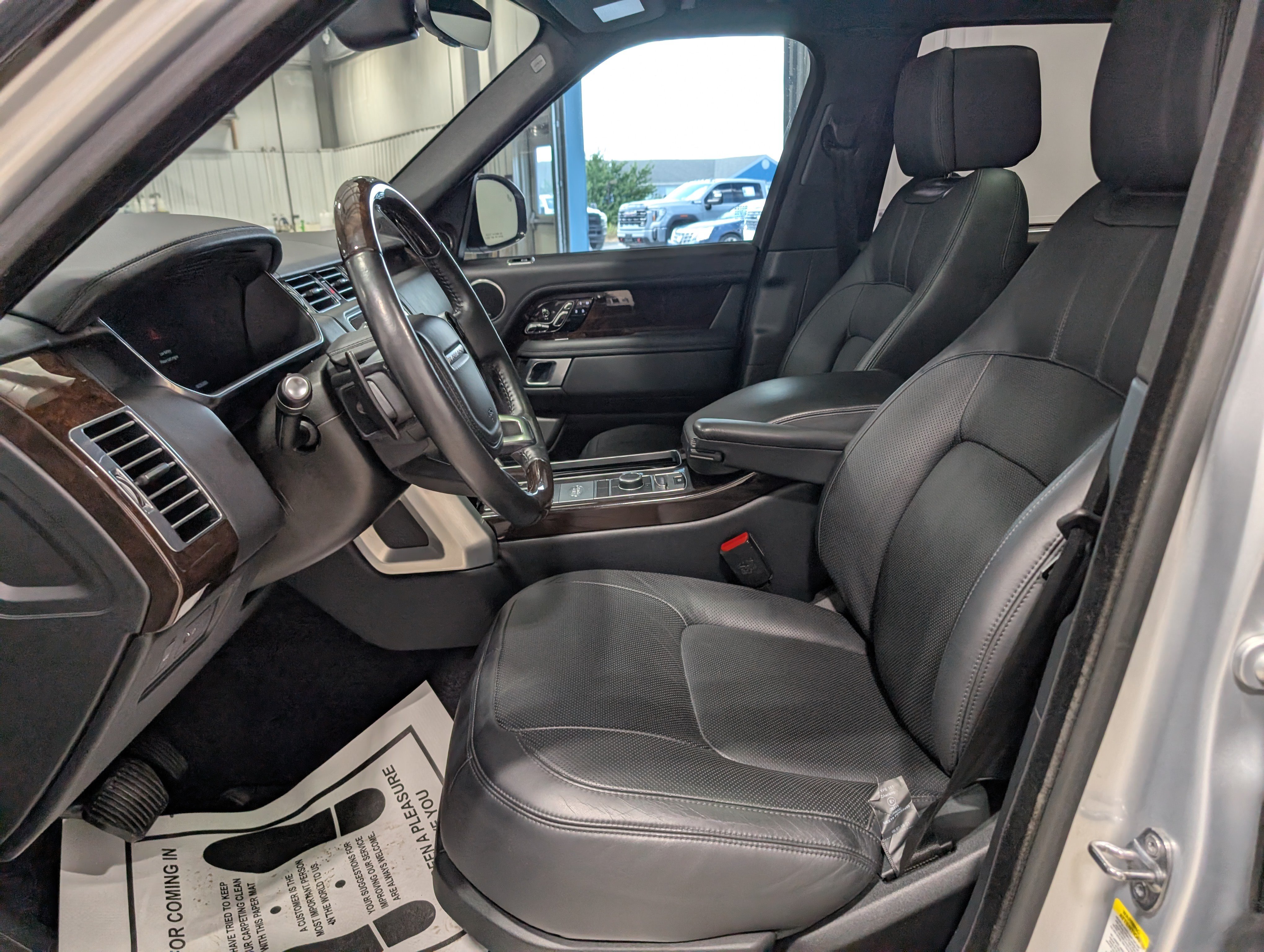 Used 2019 Land Rover Range Rover Long Wheelbase Supercharged AWD/4WD image 13