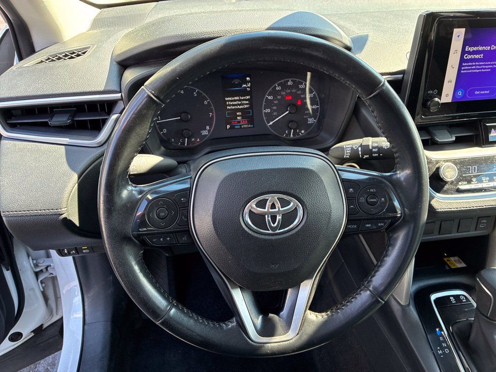 Used 2023 Toyota Corolla Cross LE w/ Moonroof Package AWD/4WD image 16