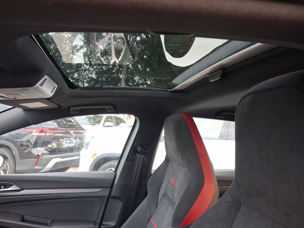 New 2026 Volkswagen GTI SE FWD image 8