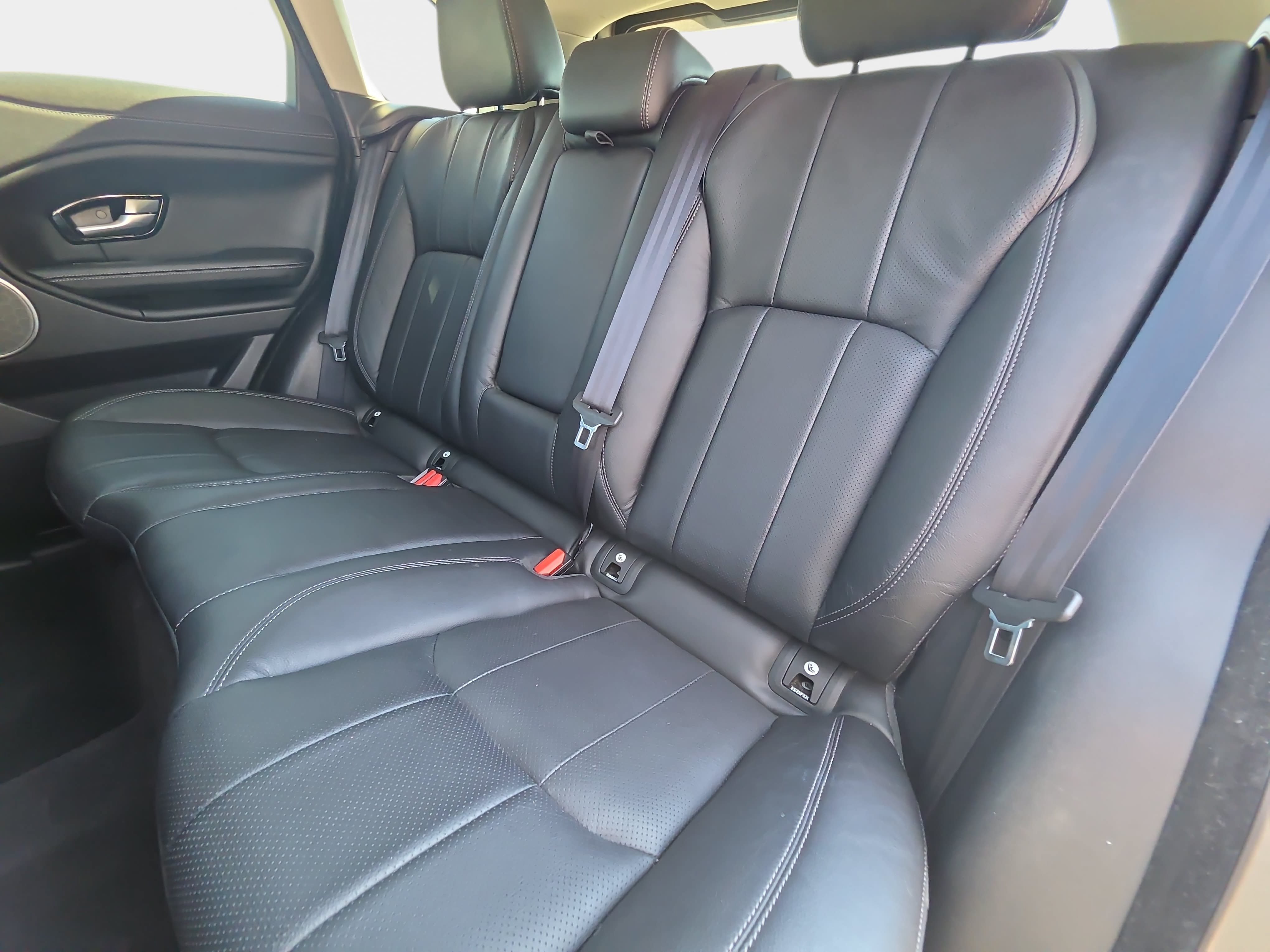Used 2018 Land Rover Range Rover Evoque SE AWD/4WD image 14