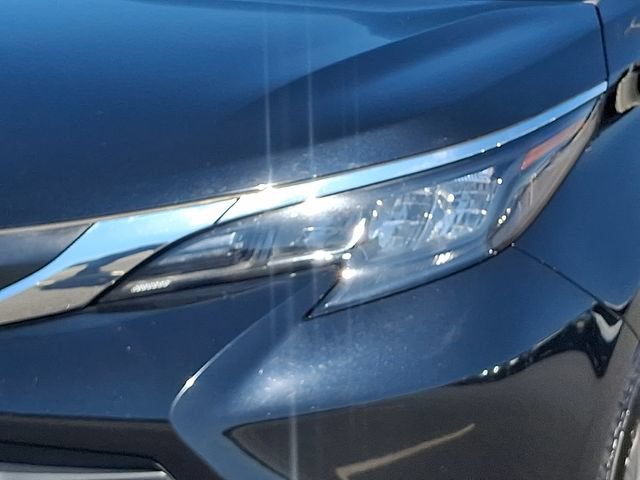 Used 2024 Toyota Sienna XLE FWD image 9