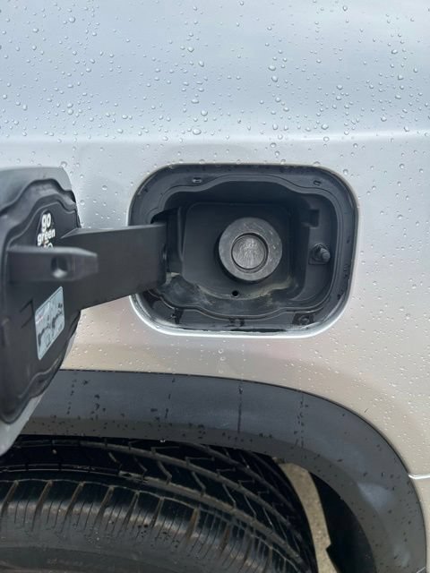 Used 2017 GMC Acadia SLE FWD image 29