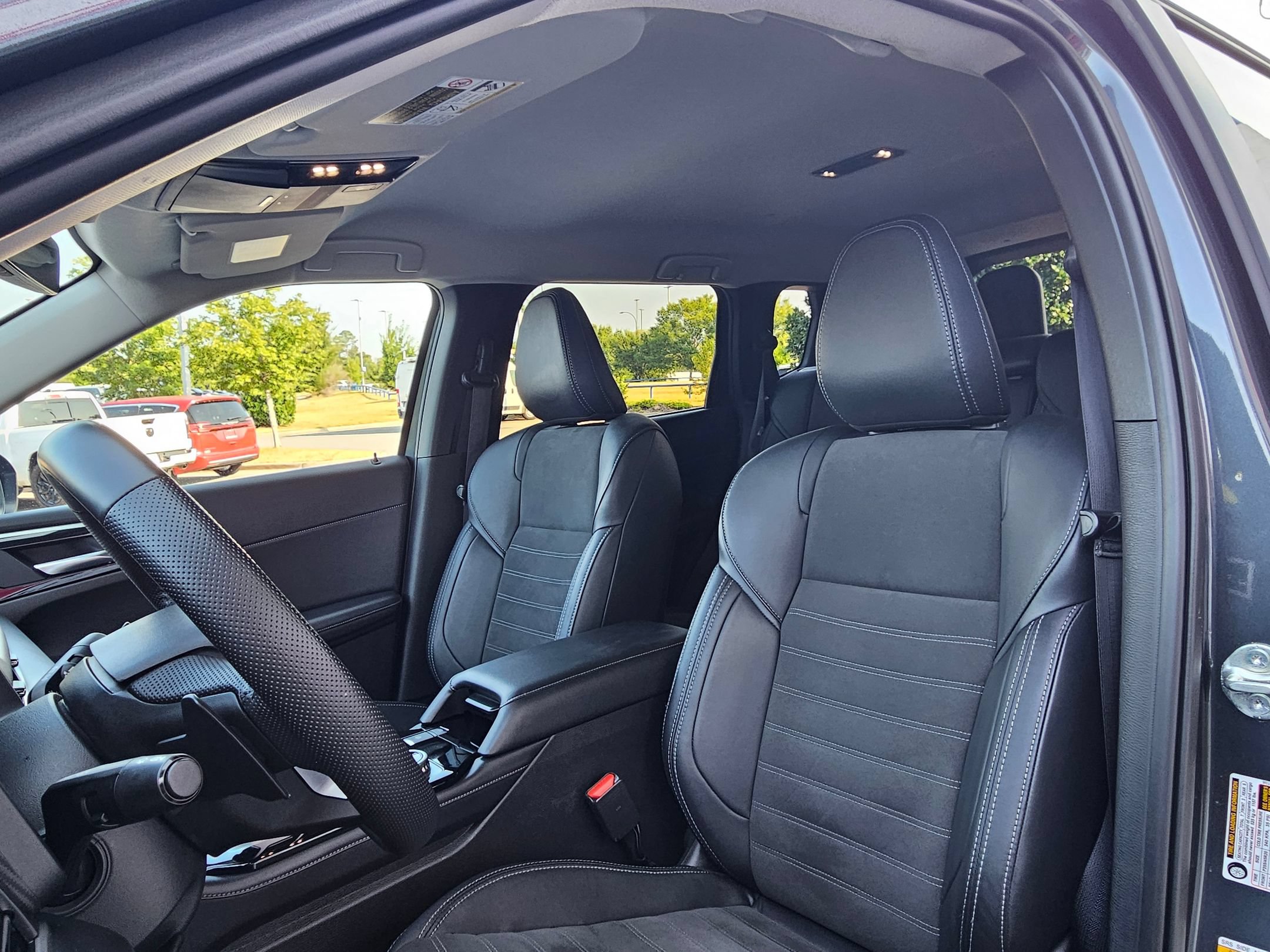 Used 2025 Mitsubishi Outlander SE AWD/4WD image 21