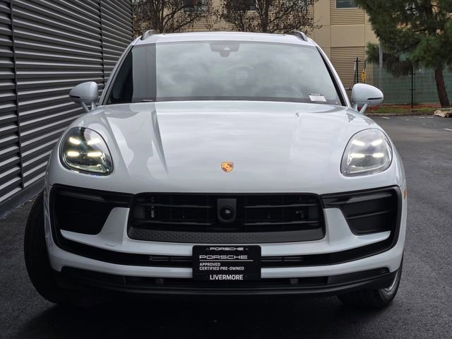 Used 2025 Porsche Macan image 10
