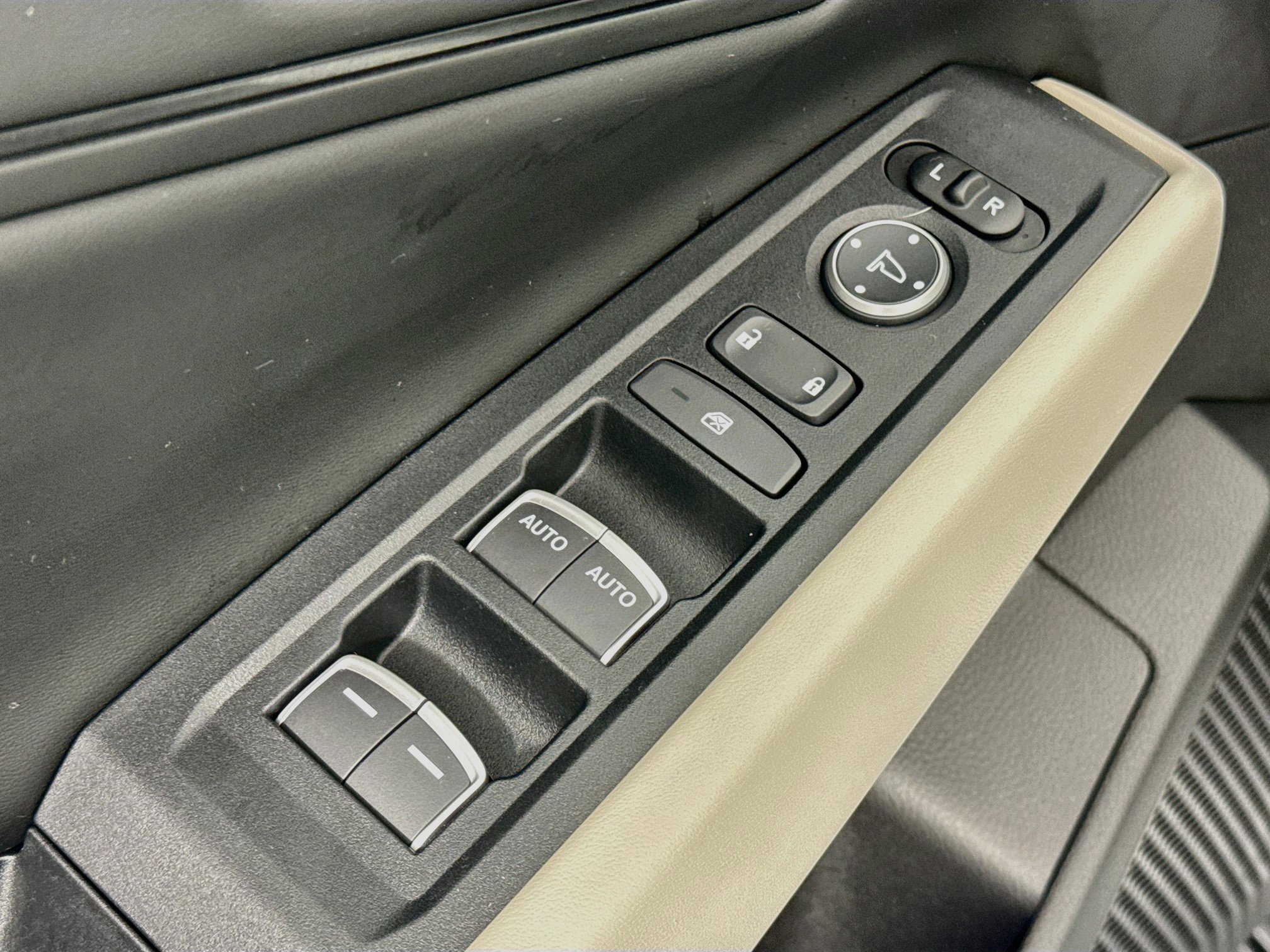 Certified 2024 Honda Accord EX image 17