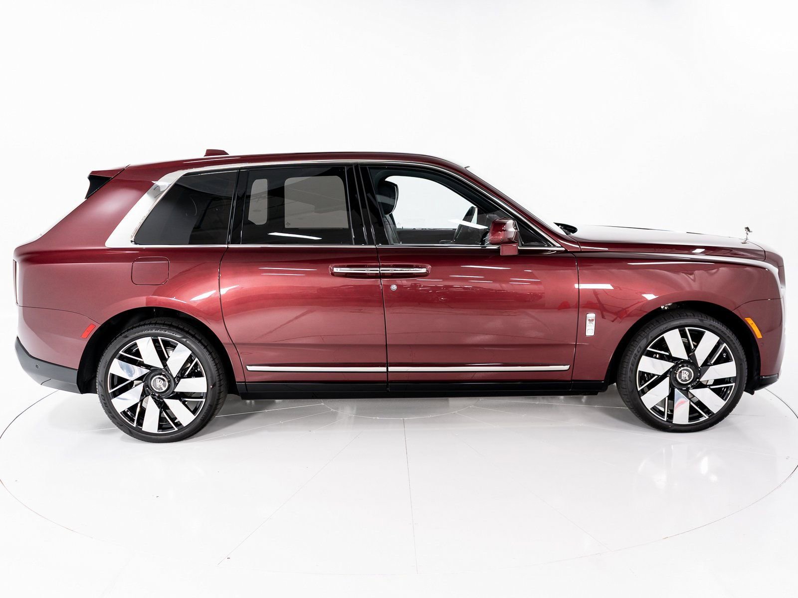 Certified 2025 Rolls-Royce Cullinan image 6