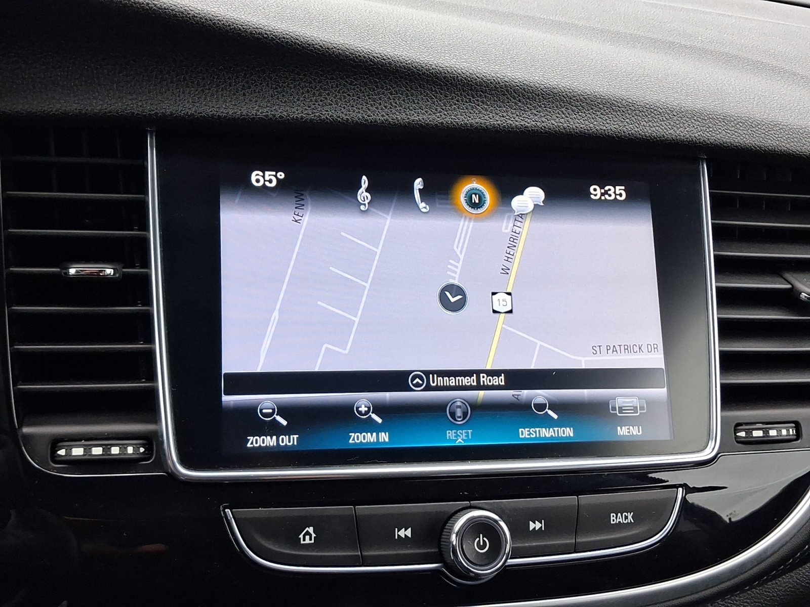 Used 2019 Buick Encore Sport Touring AWD/4WD image 6